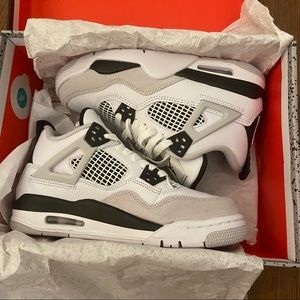 Jordan 4 Retro GS Military Black